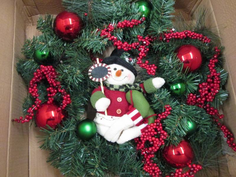 lot 182 image: Snowman Wreath...
