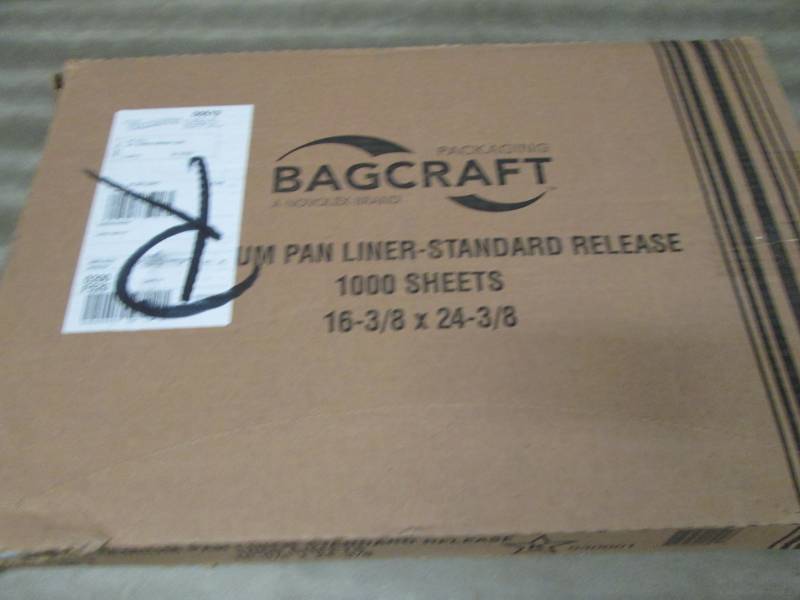 lot 216 image: Box of 1000 Sheets Aluminum Pan Lin...