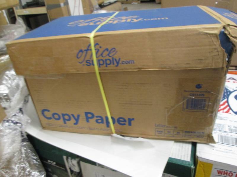 lot 220 image: Case of 5000 sheets Office Supply C...