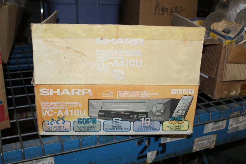 lot 23 image: Sharp 4-Head VCR Player
