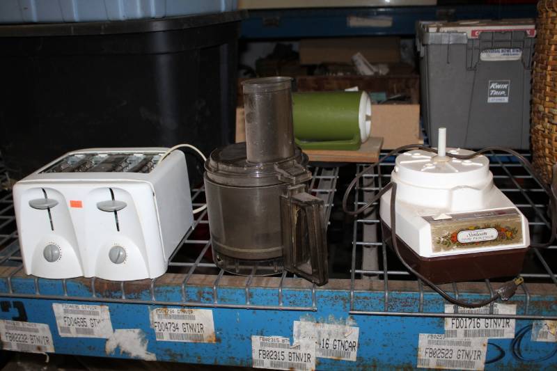 lot 36 image: Kitchen Appliances - 4-Slice Toaster, Sunbeam LeChef Food Processor