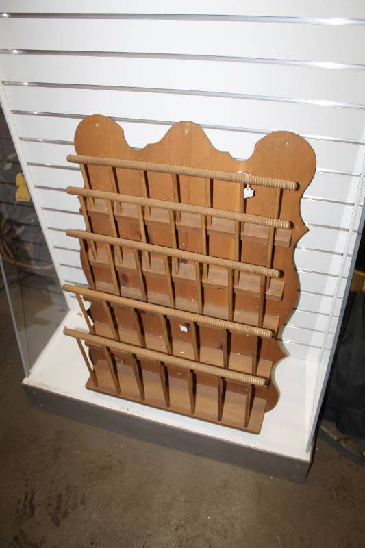 lot 49 image: Vintage 5-Tier Wood Magazine Rack