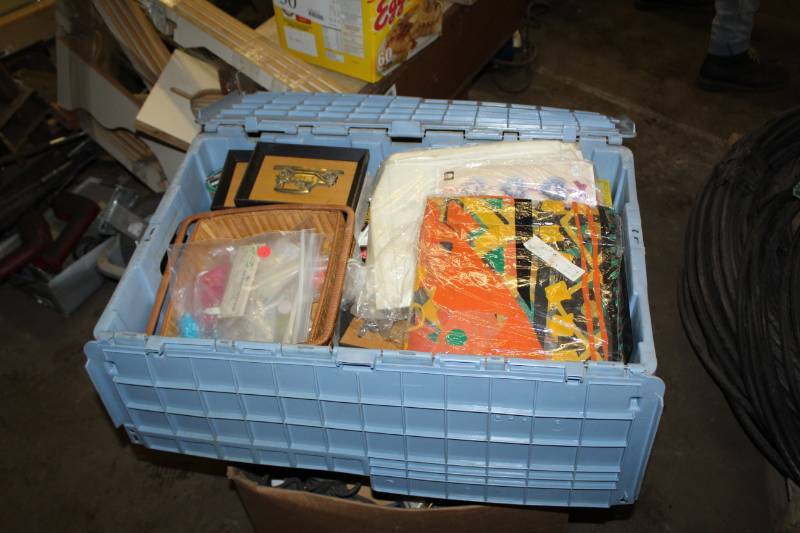 lot 101 image: Crafting Supplies
