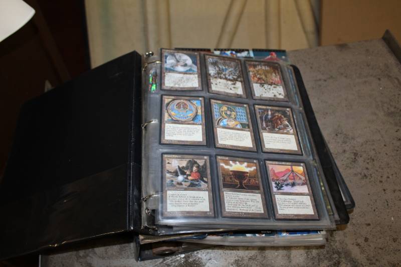 lot 107 image: Magic The Gathering Collectible Cards