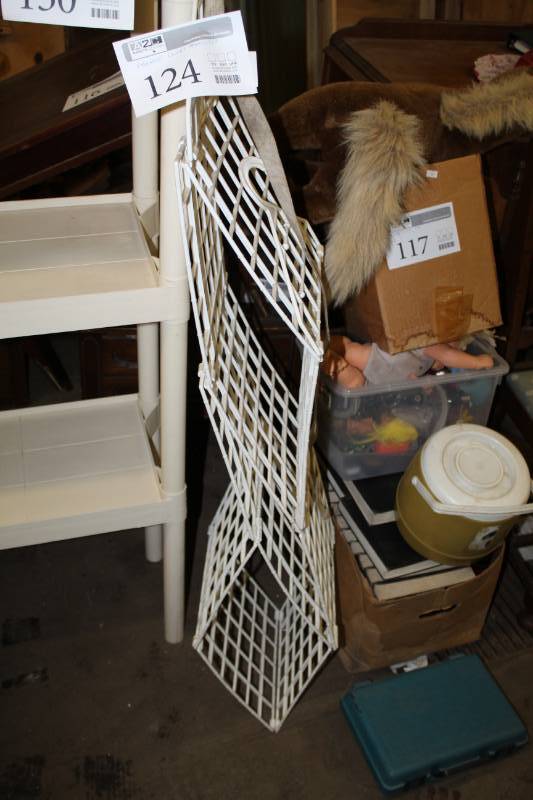 lot 124 image: Foldable Hanging Closet Organizer