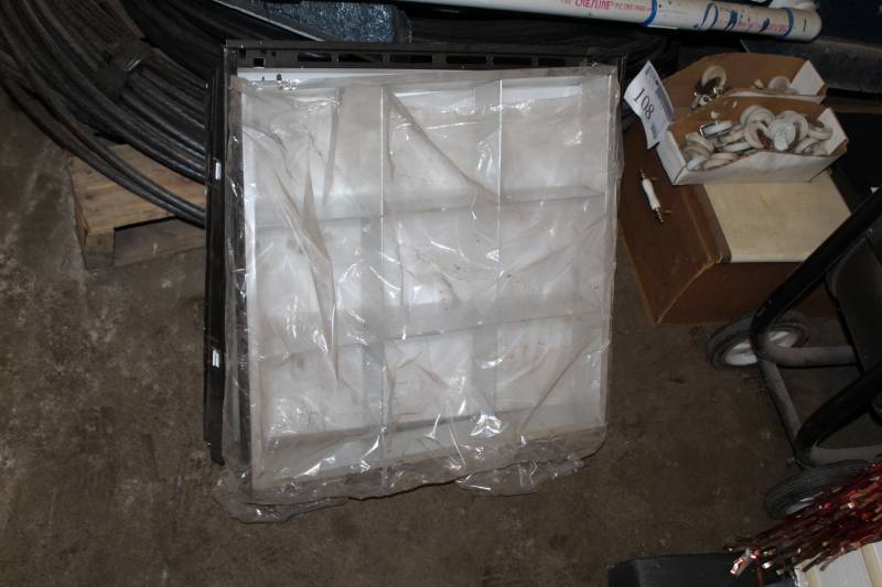 lot 132 image: In-Ceiling Light Fixture