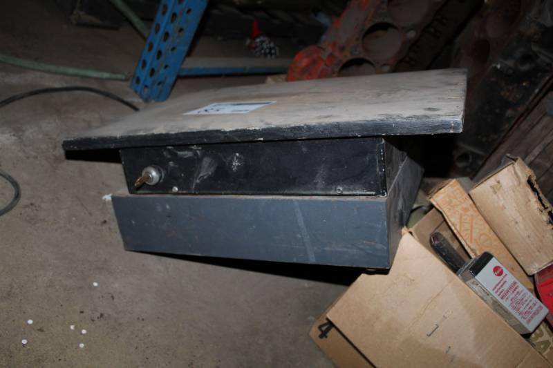 lot 85 image: Table Saw Mount with Power Outlet