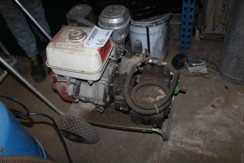 lot 16 image: Northern General Pump Industrial Strength Gasoline Pressure Washer
