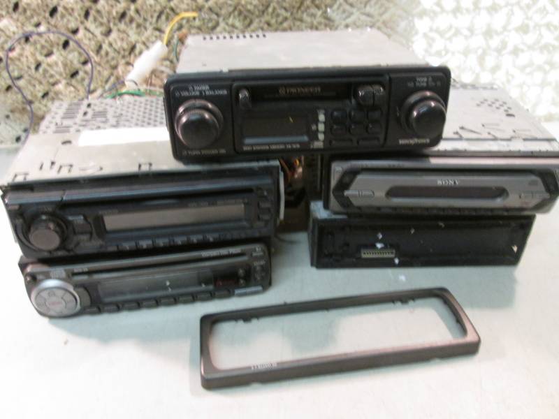 lot 6 image: Lot of In Dash Car Stereos Pioneer ...