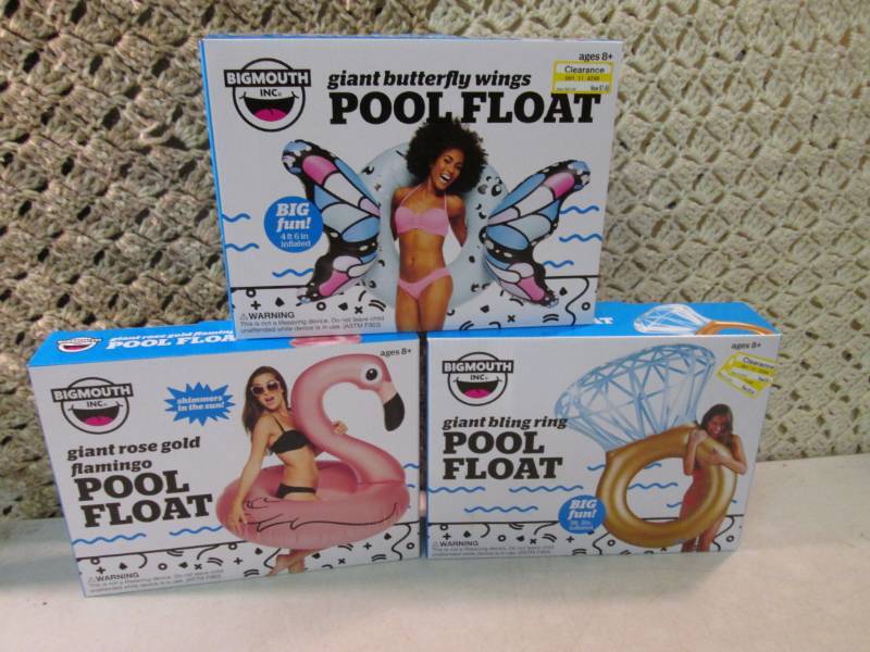 lot 68 image: Lot of 3 Giant Pool Floats Butterfl...