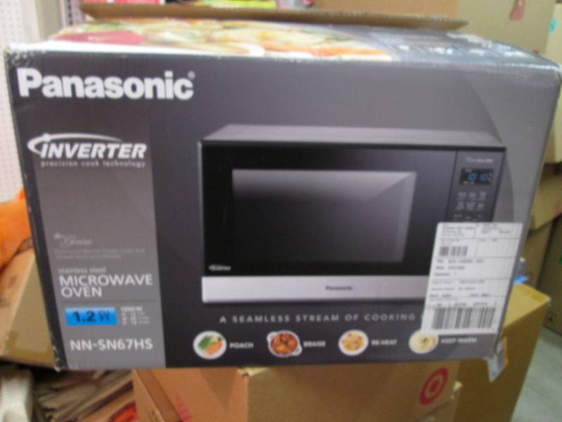 lot 73 image: Panasonic 1.2 cu ft Inverter Microw...
