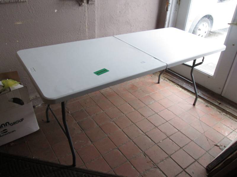 lot 74 image: Folding 6 ft Banquet Table Minor to...