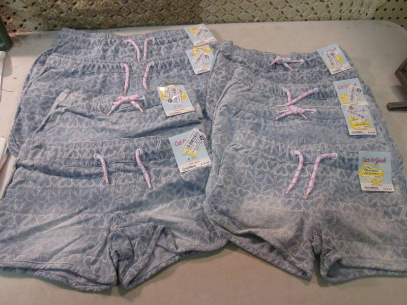 lot 109 image: 8 Pairs of Girls Shorts Various Siz...