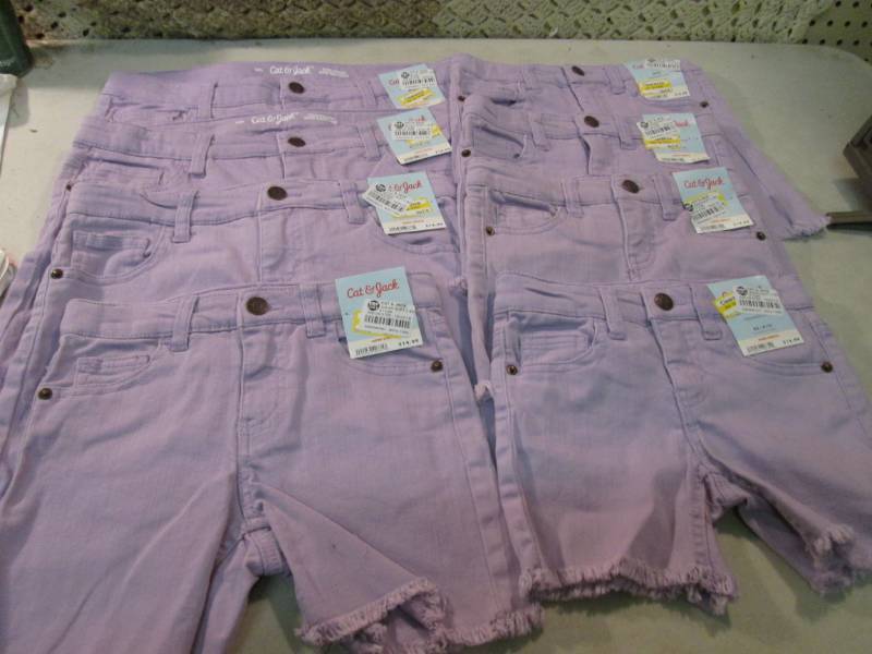 lot 111 image: 8 Pairs of Girls Shorts Various Siz...