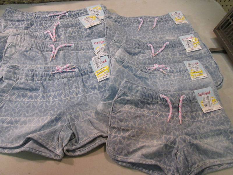 lot 112 image: 8 Pairs of Girls Shorts Various Siz...