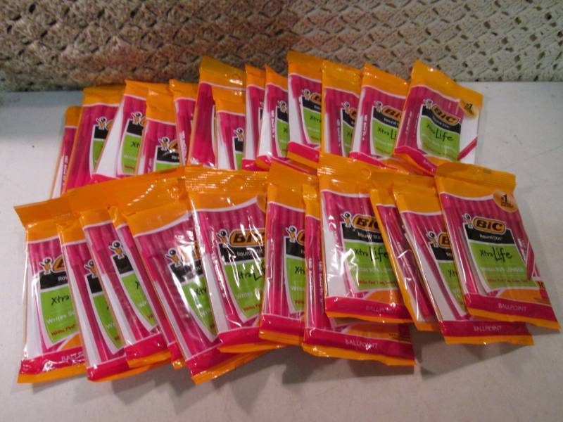 lot 120 image: 24 Packs of 10 Bic Ballpoint Pens R...
