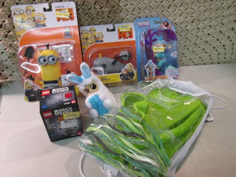 lot 128 image: Lot of Misc Kids Toys  F-1...