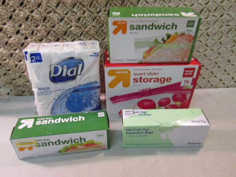 lot 154 image: 12 Bar Pack of Dial Soap and 4 Boxe...