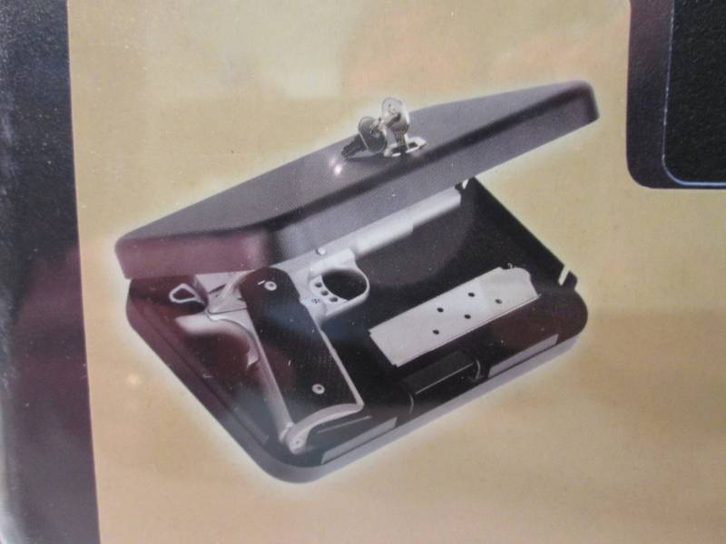 lot 161 image: Full Size Handgun Secure It Metal S...