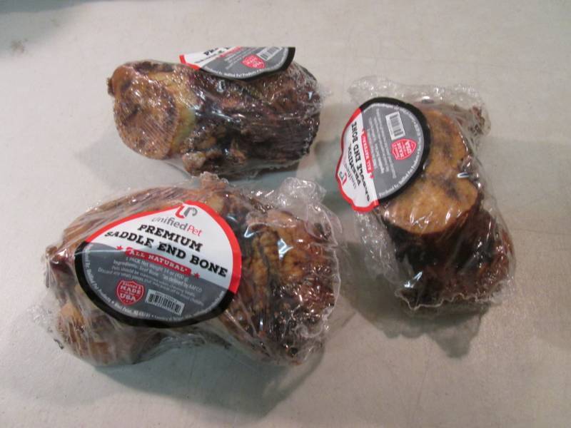 lot 206 image: 3 Premium Saddle End Bone Dog Chews...
