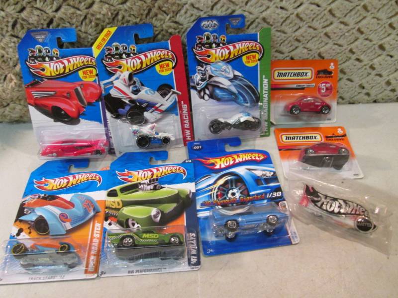 lot 237 image: Lot of Hot Wheels and Matchbox Cars...