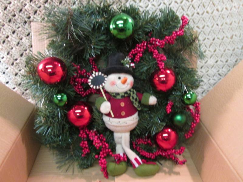 lot 240 image: 21 Light Up Snowman Wreath New in ...