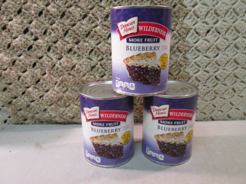lot 280 image: 3 Cans of Blueberry Pie Fill Best b...