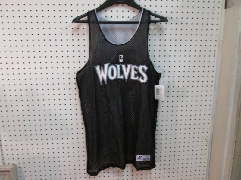 lot 286 image: Russell Athletics NBA Reversible Ti...