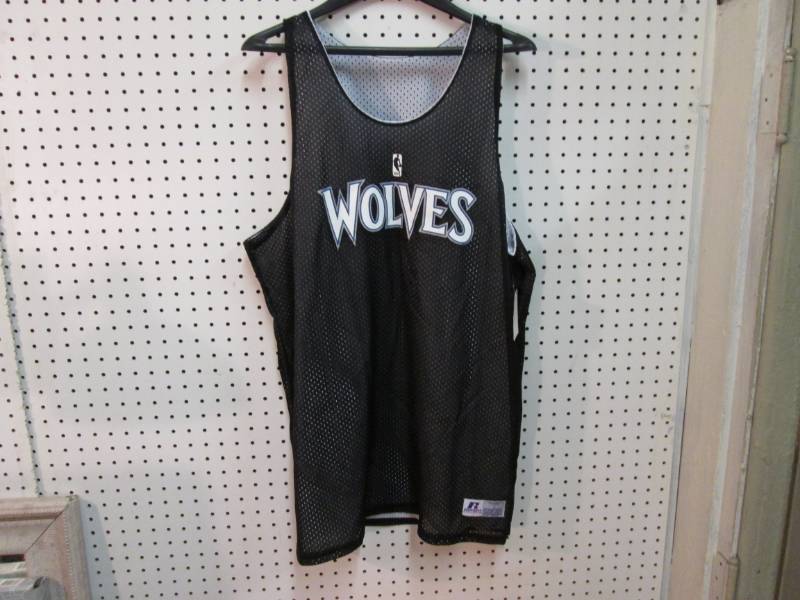 lot 287 image: Russell Athletics NBA Reversible Ti...
