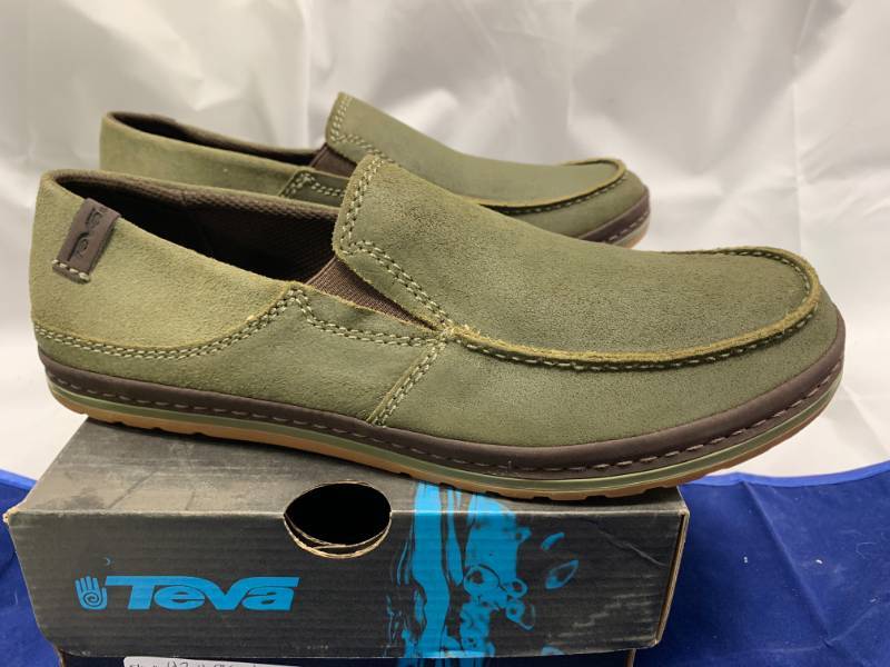 lot 33 image: Mens Tiva Shoes Size 10