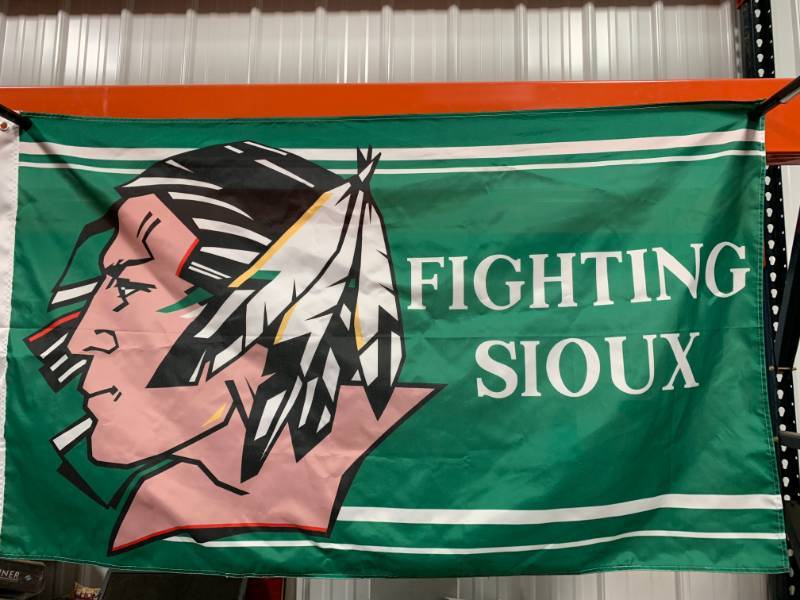 lot 37 image: UND Fighting Sioux 3 x 5 Championship Flag