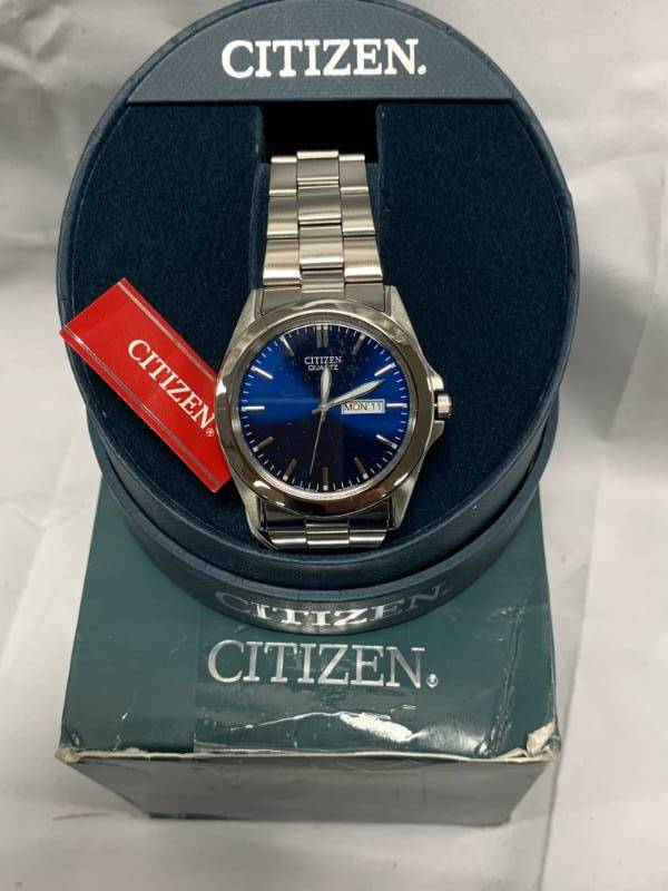 lot 40 image: Mens Citizen Quartz Watch
