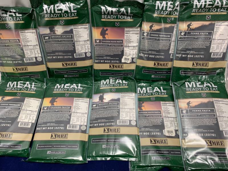 lot 44 image: Lot of 10 MRE Meals Ready to Eat Entrees