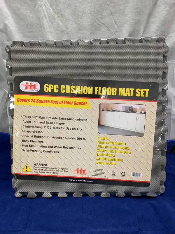 lot 97 image: 6pc Shop Gym Garage Floor Mat Set