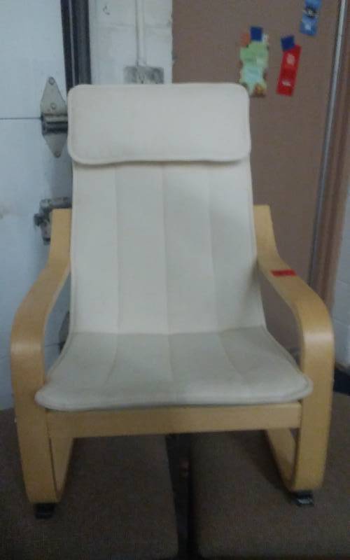 lot 21 image: IKEA Youth Chair Like New