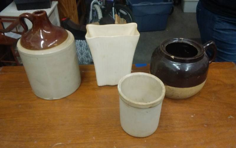 lot 55 image: Redwing Vase, Crock Jug, Bean Pot (No Lid)