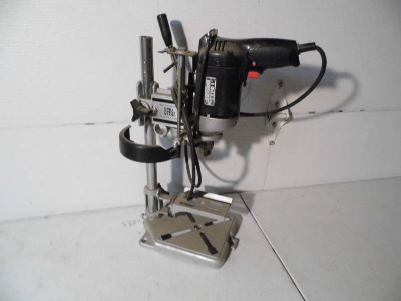 lot 16 image: Drill w Press