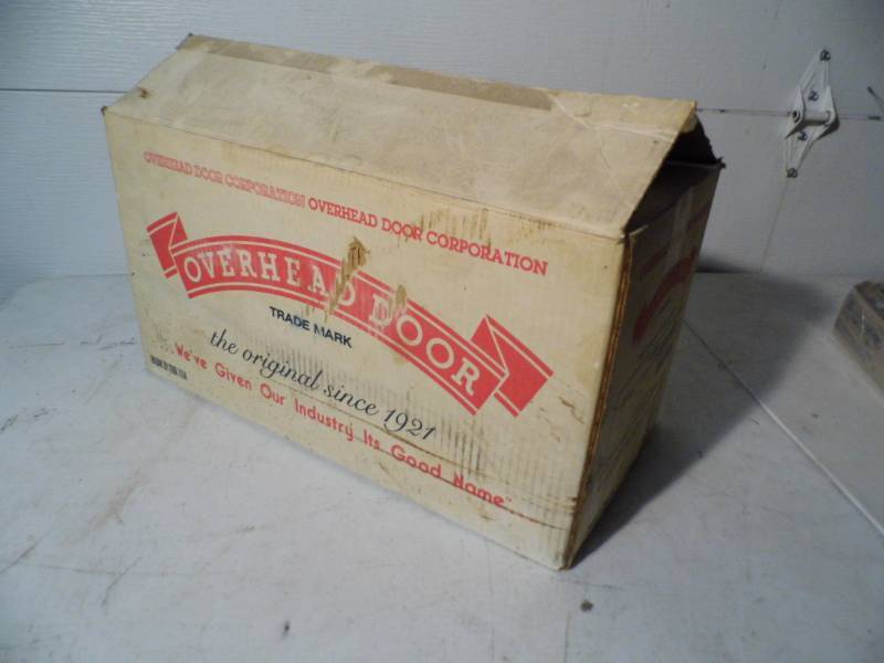 lot 37 image: Garage Door Opener