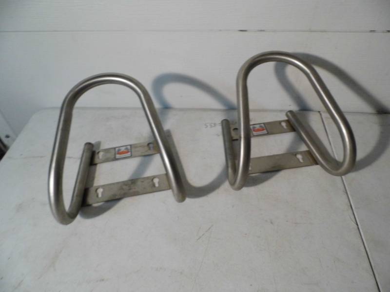 lot 48 image: Wheel Stabilizers