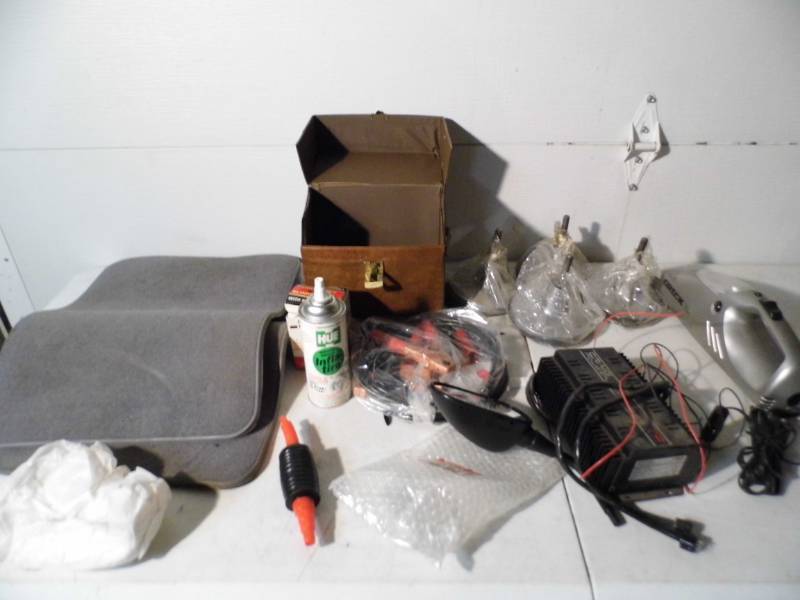 lot 49 image: Jumper Cables - Vac - Amp