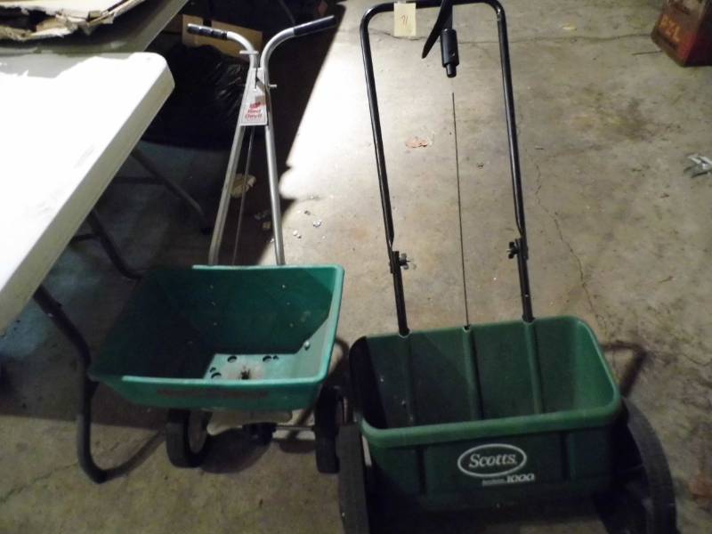 lot 71 image: Lot of 2 Lawn Spreaders