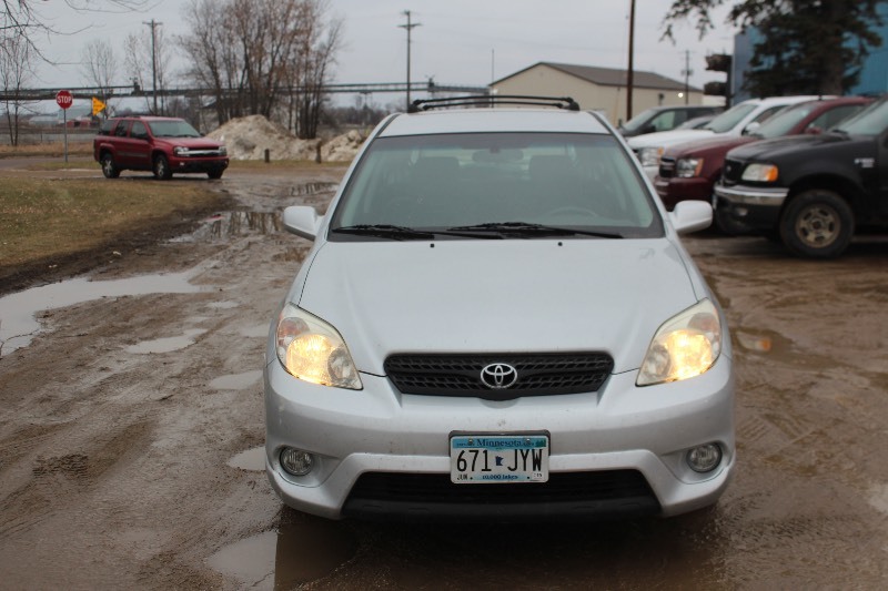 lot 3332 image: 2005 Toyota Matrix 4WD XR - One Owner -