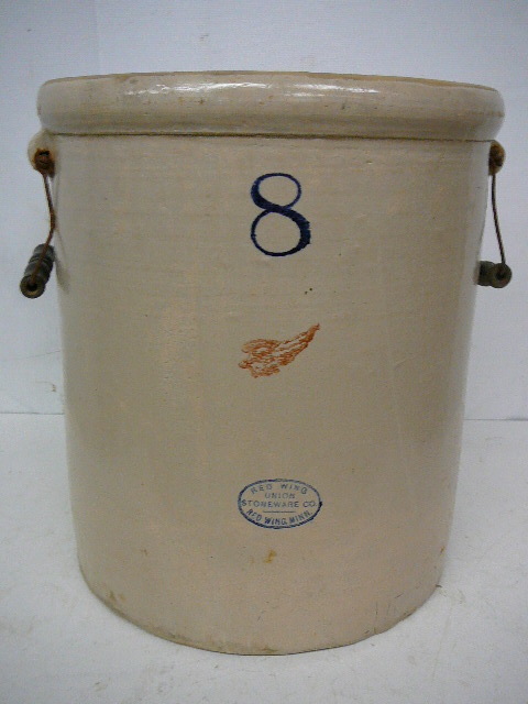 Redwing #8 Crock