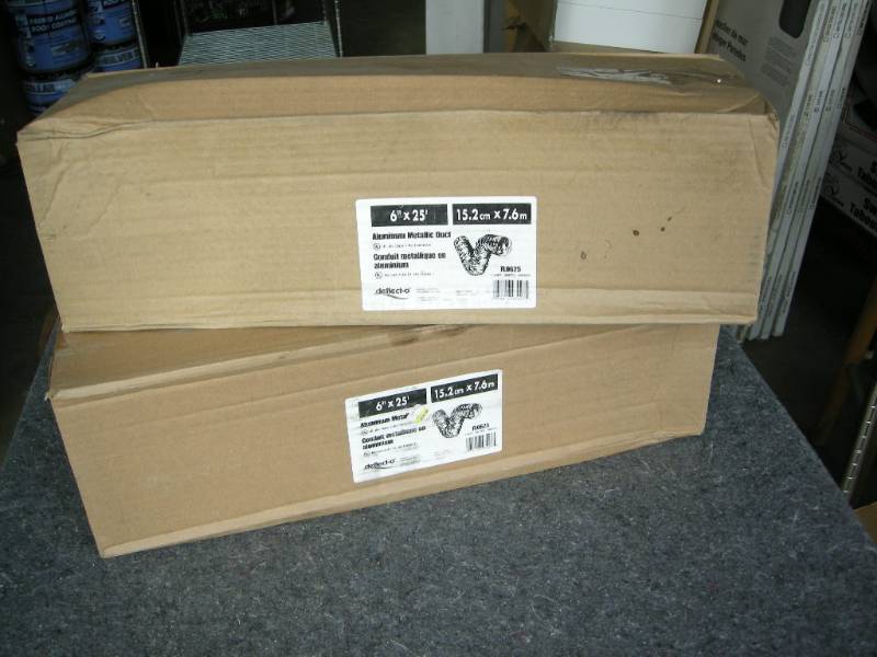 lot 32 image: 2 Aluminum Metallic Duct Pcs