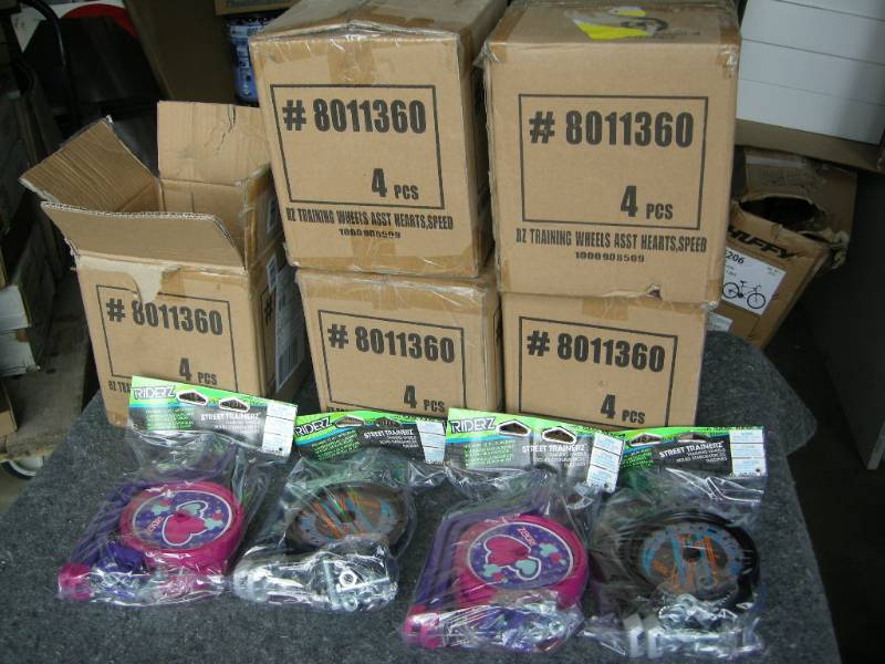 lot 33 image: 5 Cases Kids Bicycle Training Wheels