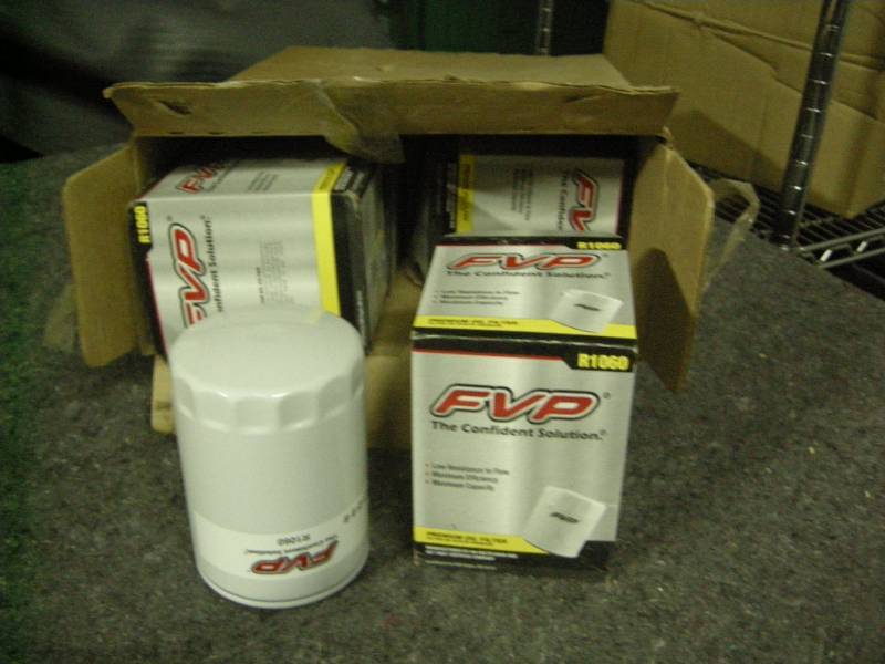 lot 65 image: Case FVP R1060 Oil Filters