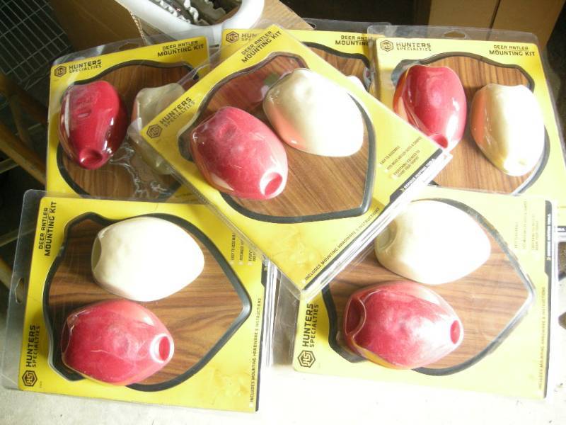 lot 68 image: Deer Antler Mounting Kits
