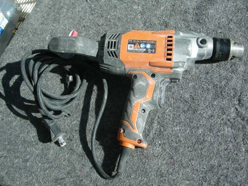 lot 3 image: Ridgid 12 Electric Drill