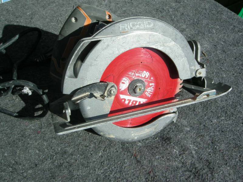 lot 5 image: Ridgid 7-14 Circular Saw