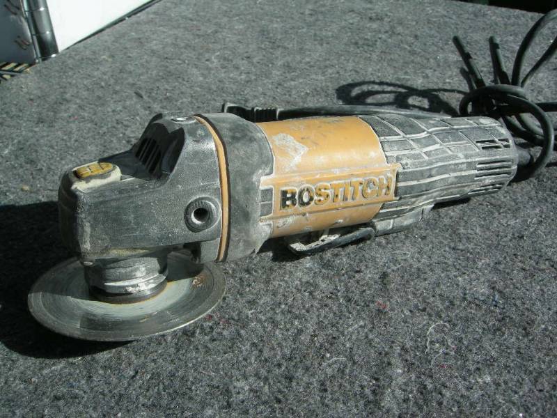 lot 7 image: Bostitch 4-12 Angle Grinder